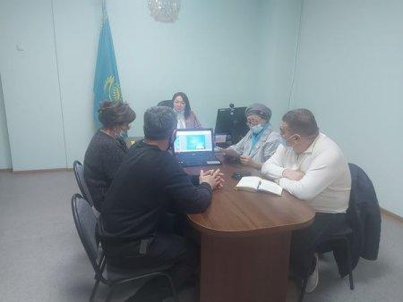 Қамқоршылық кеңес отырысында мектеп директоры Г.О.Оралбекова   2021-2022 оқу жылының І жарты жылдығында  атқарылған жұмыс  есебі тыңдалды